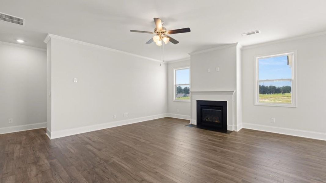 Spacious, unfurnished interior of a new home in Hamptons at Riverwood East, Dallas (Image 12).