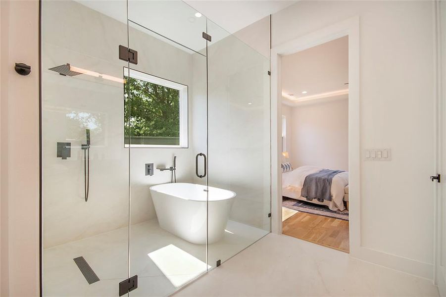 Furnished interior view inside a new home in , Dallas (Image 15).