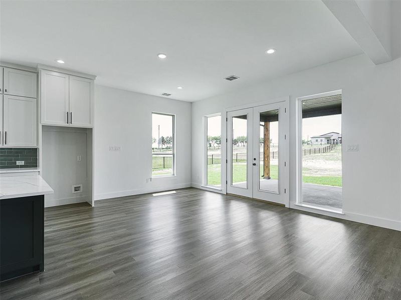 Spacious, unfurnished interior of a new home in , Gunter (Image 20).