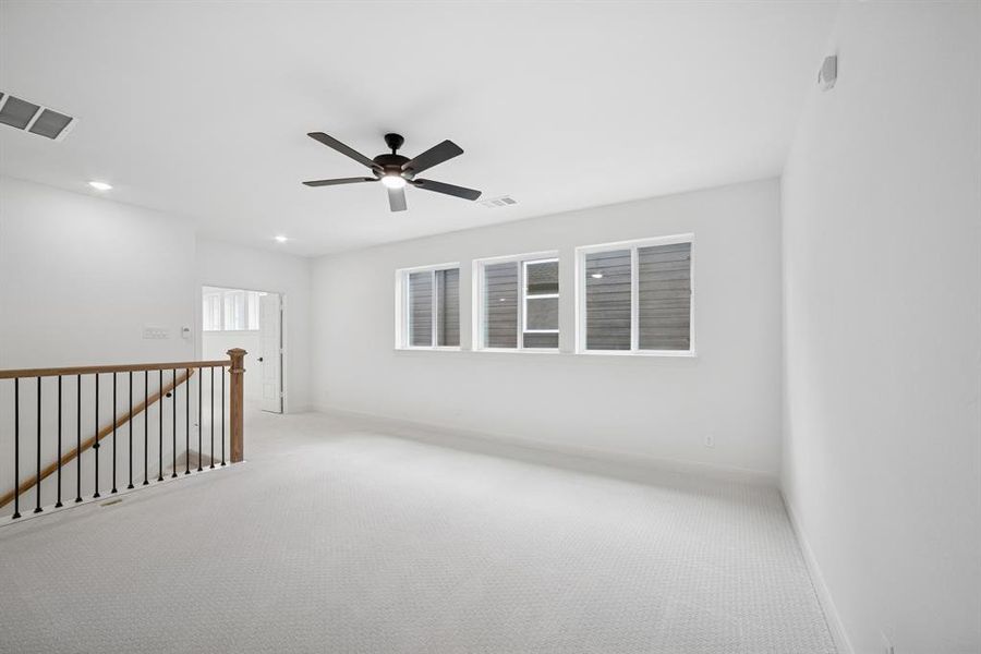 Spacious, unfurnished interior of a new home in Pecan Square - Gardens, Northlake (Image 17). Spacious, unfurnished interior of a new home in Pecan Square - Gardens, Northlake (Image 17).