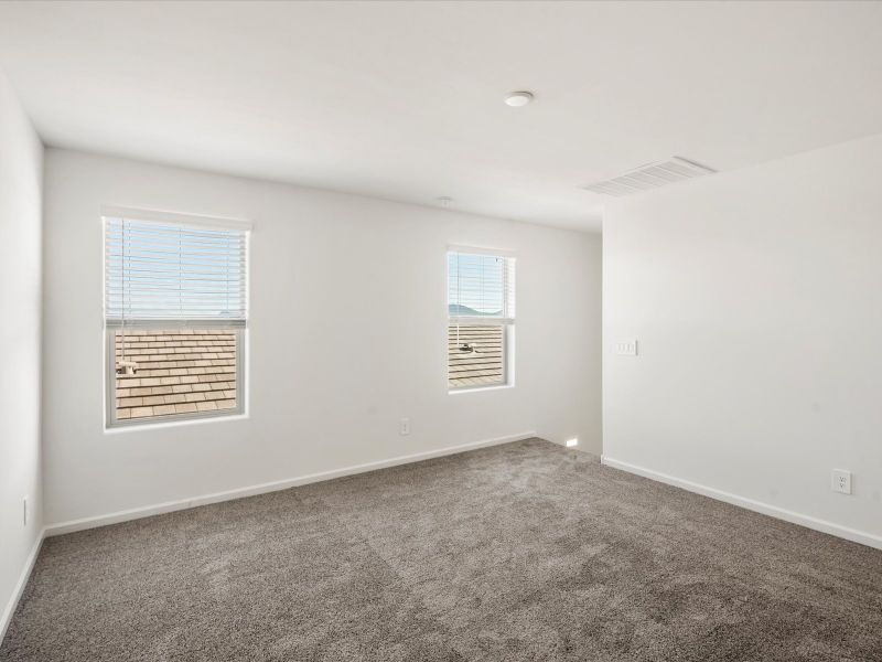 Spacious, unfurnished interior of a new home in Alamar at Rocking K, Tucson (Image 10).