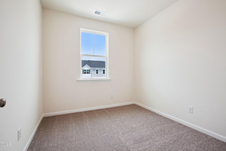 WEN3 - Linville - interiors-bedroom 3-_m