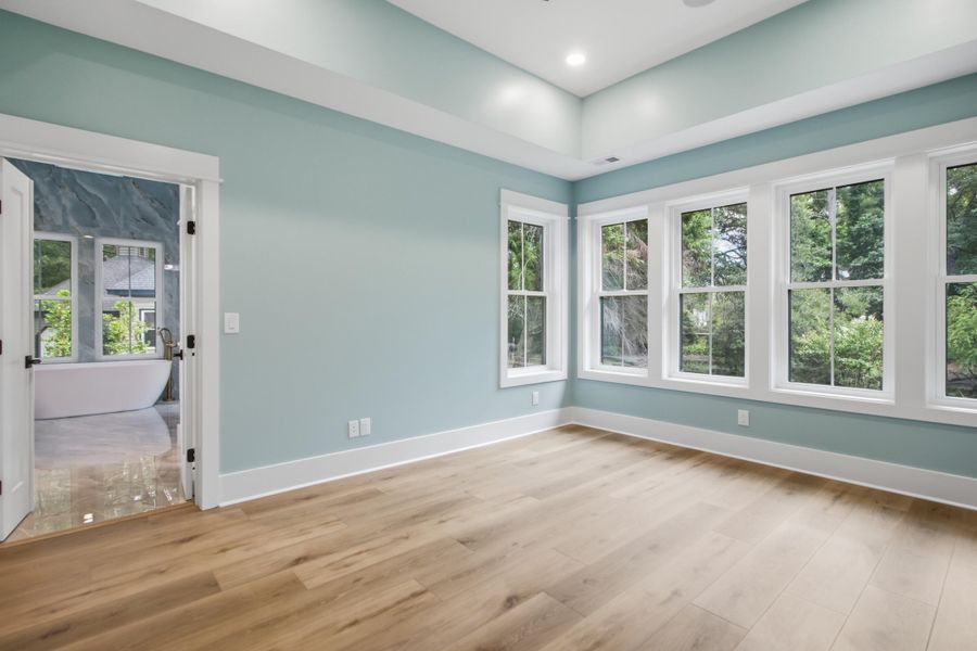 Spacious, unfurnished interior of a new home in , Hollywood (Image 68). Spacious, unfurnished interior of a new home in , Hollywood (Image 68).