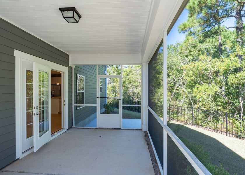 Exterior details and patio area of a home in Carolina Creek, Hampstead (Image 3).