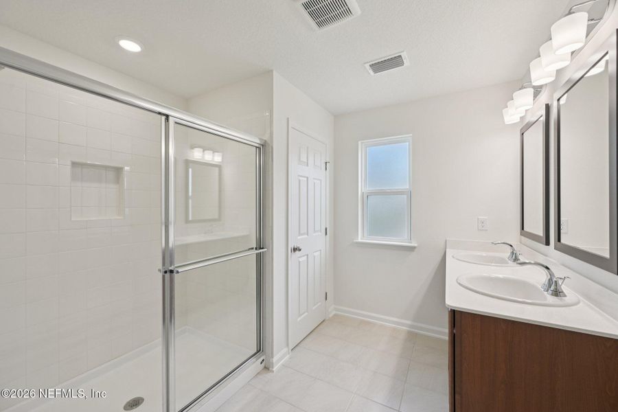 Furnished interior view inside a new home in Panther Creek, Jacksonville (Image 15).