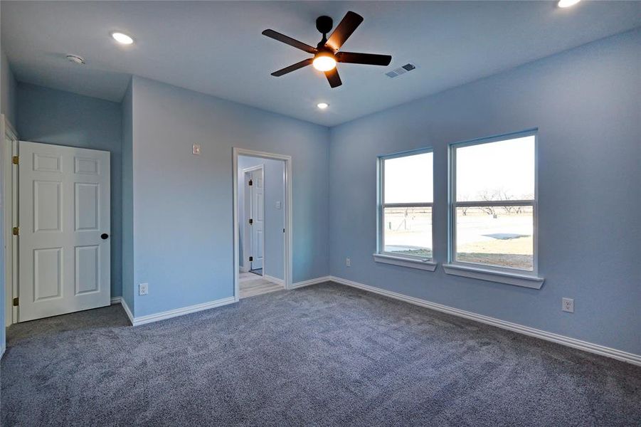 Spacious, unfurnished interior of a new home in , Whitney (Image 17).