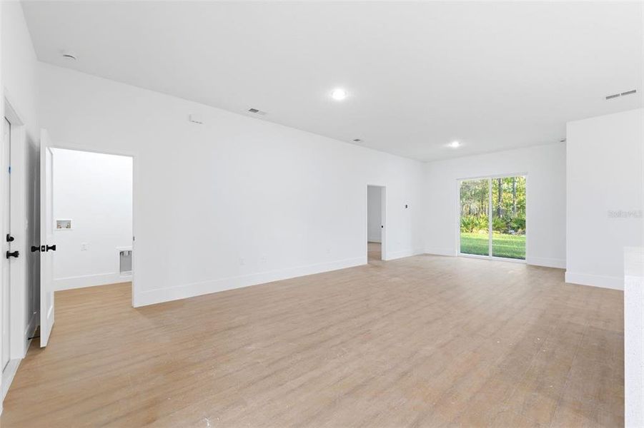 Spacious, unfurnished interior of a new home in , Dunnellon (Image 34). Spacious, unfurnished interior of a new home in , Dunnellon (Image 34).