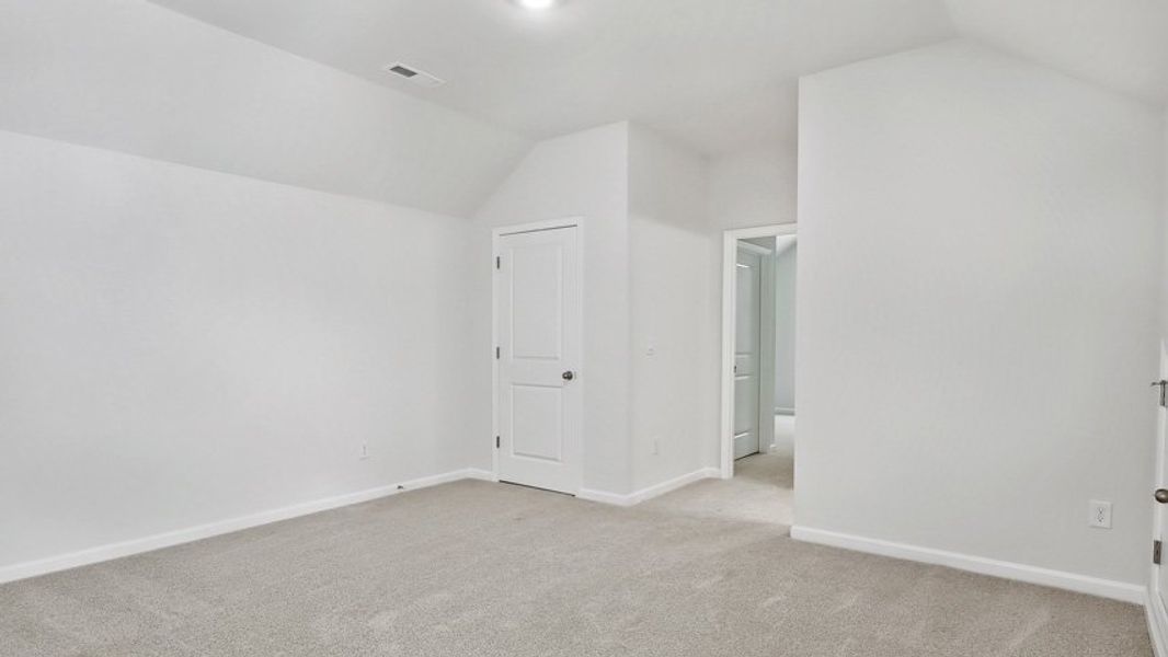 Representative unfurnished interior of a home built from the STELLA by D.R. Horton in Horton Park, Apex (Image 25). Representative unfurnished interior of a home built from the STELLA by D.R. Horton in Horton Park, Apex (Image 25).