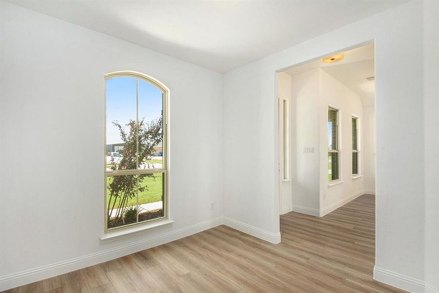 Spacious, unfurnished interior of a new home in , Sanger (Image 16).