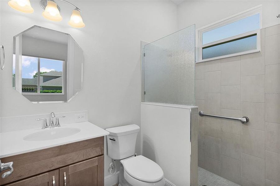 Furnished interior view inside a new home in , Lady Lake (Image 17).