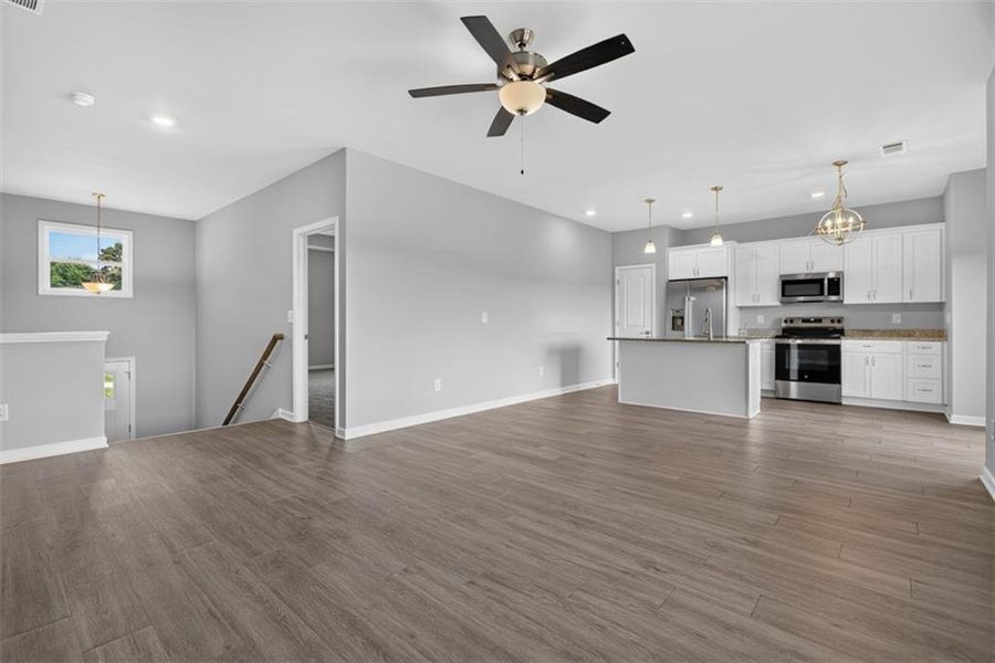 Spacious, unfurnished interior of a new home in , Eastanollee (Image 45).