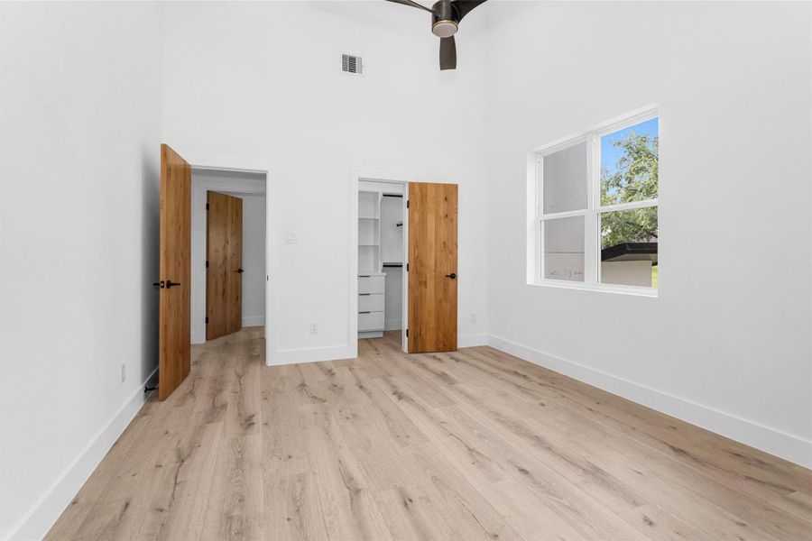 Spacious, unfurnished interior of a new home in , Montgomery (Image 36).