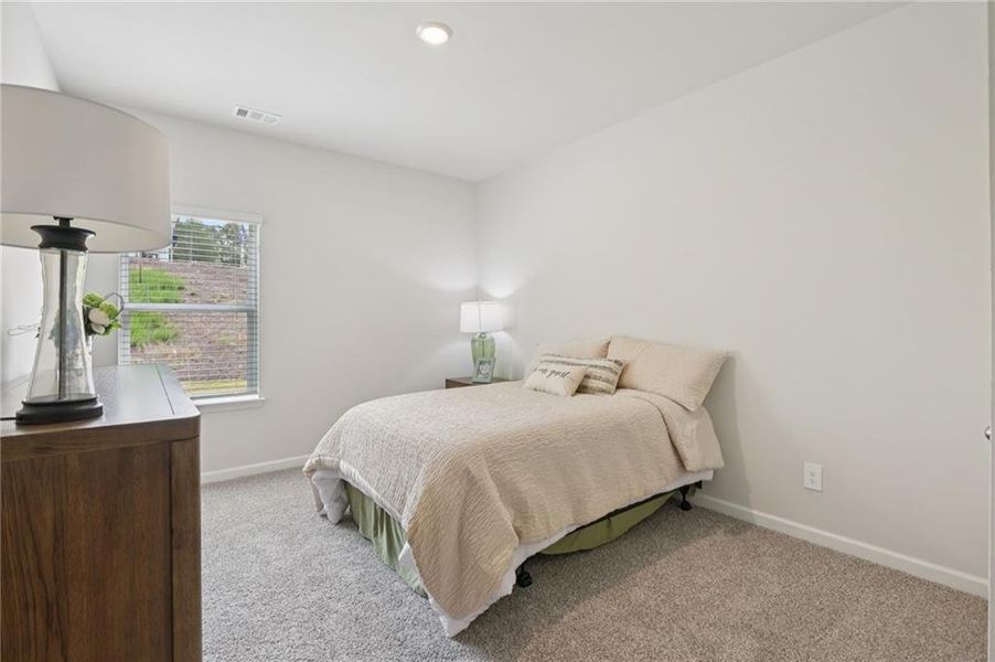 Furnished interior view inside a new home in Ivey Township, Dallas (Image 7).