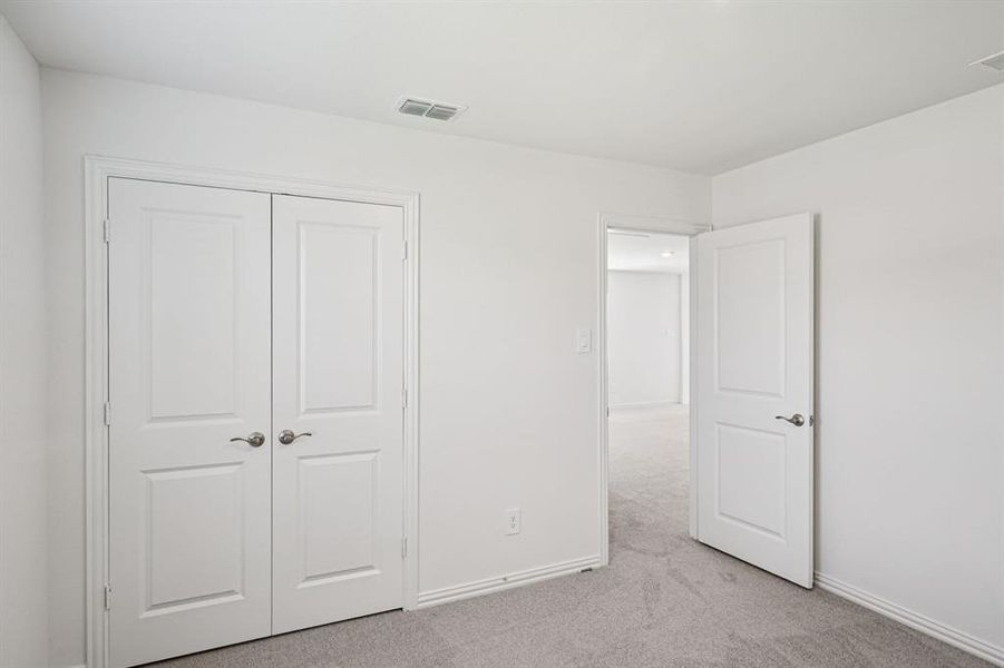 Photo is not of the actual home, but is an inspirational photo of builder’s model home and may depict options, furnishings, and/or decorator features that are not included. Photo is not of the actual home, but is an inspirational photo of builder’s model home and may depict options, furnishings, and/or decorator features that are not included.