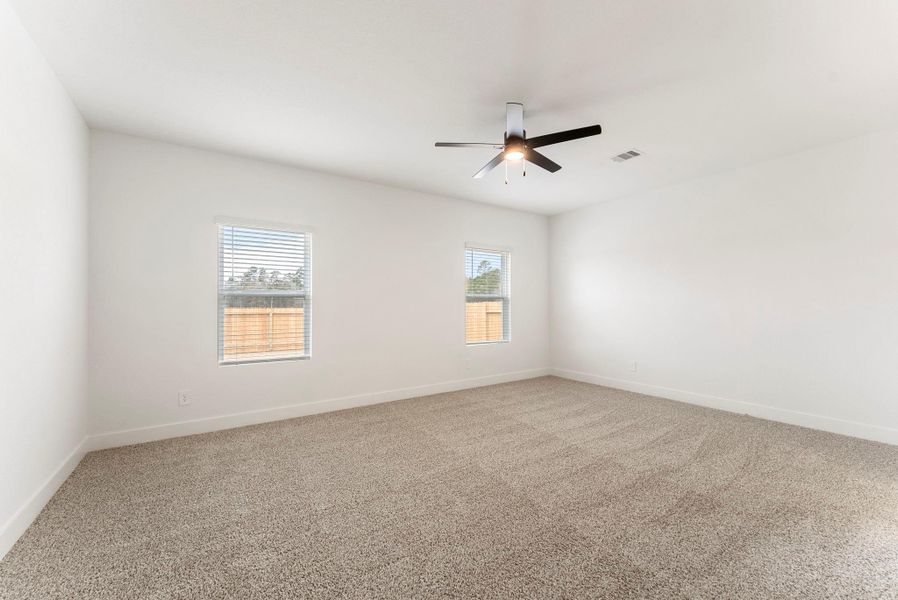 Spacious, unfurnished interior of a new home in Chapel Lakes, Montgomery (Image 29).