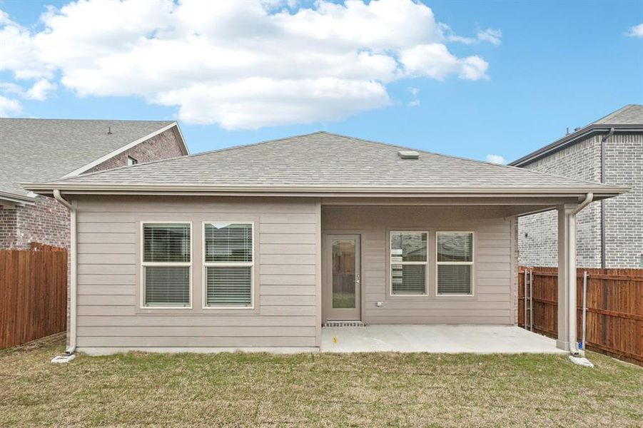 Exterior details and patio area of a home in Eastridge - Spring Series, McKinney (Image 22).