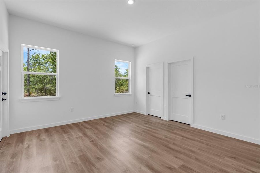 Spacious, unfurnished interior of a new home in , Citrus Springs (Image 26).