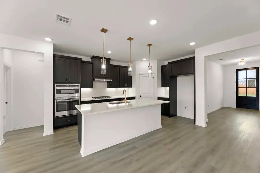 Kitchen Representative Photo featuring the Oxford Collection Kitchen Representative Photo featuring the Oxford Collection
