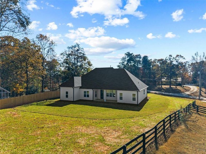 Exterior details and patio area of a home in , Gainesville (Image 38).