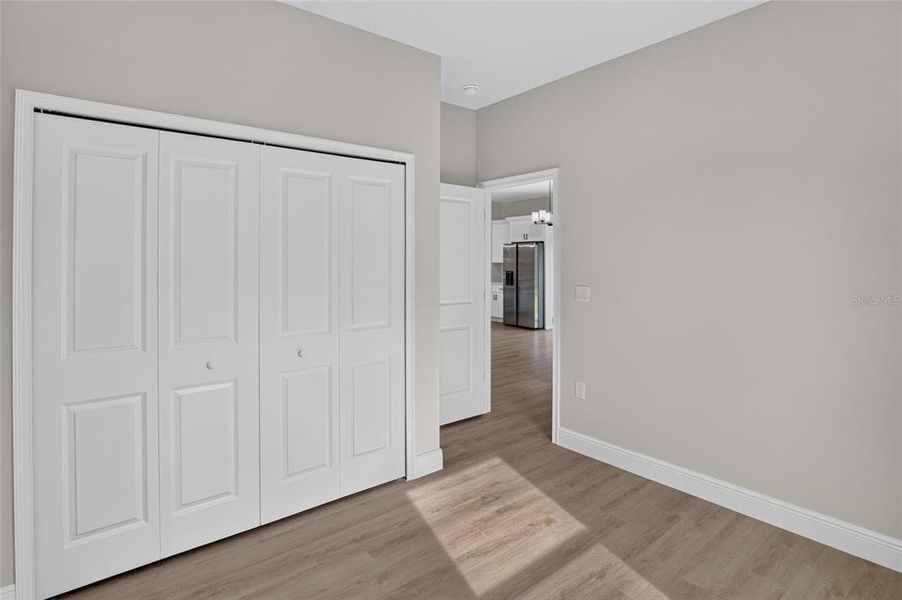 Spacious, unfurnished interior of a new home in , Ocala (Image 10).