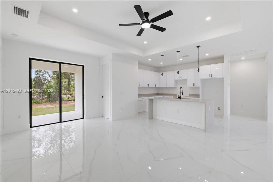 Spacious, unfurnished interior of a new home in , Lehigh Acres (Image 21).