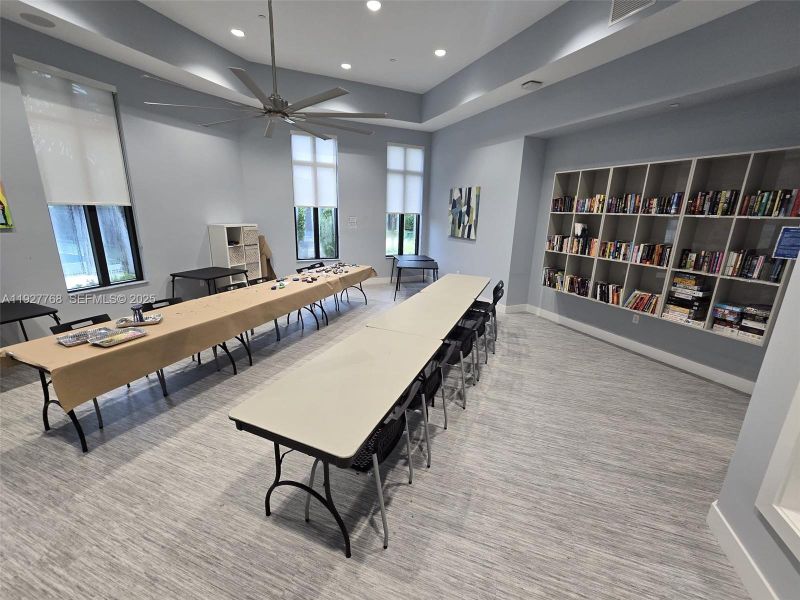 Community amenities in , Parkland (Image 71). Community amenities in , Parkland (Image 71).