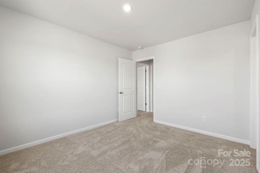 Spacious, unfurnished interior of a new home in The Meadows at Asbury Ridge, York (Image 12).