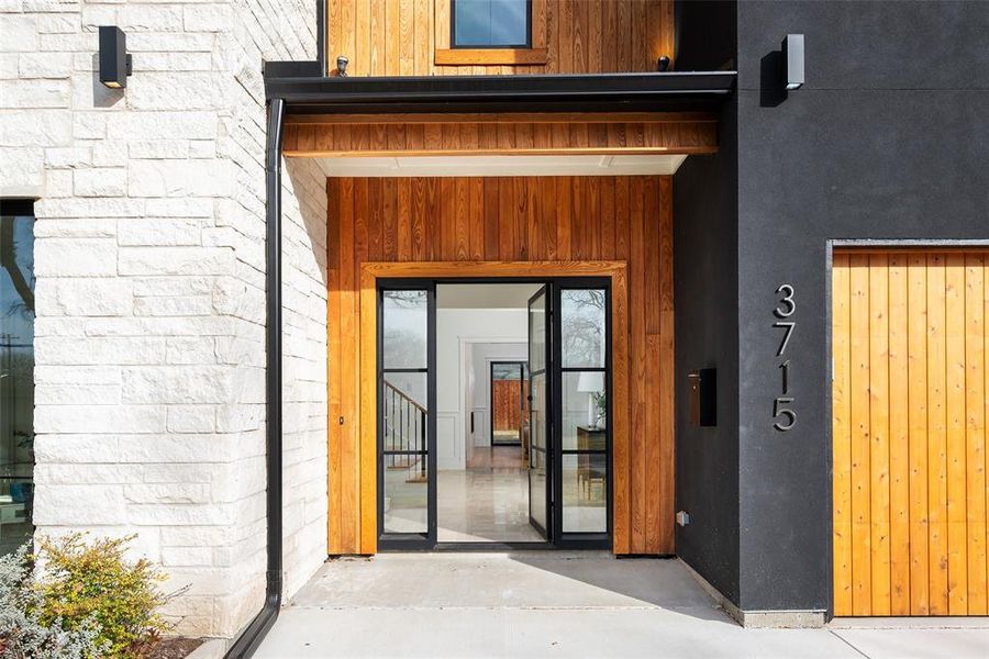 Exterior details and patio area of a home in , Dallas (Image 25).