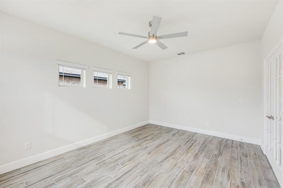 Spacious, unfurnished interior of a new home in Sonoma Verde, McLendon-Chisholm (Image 39).