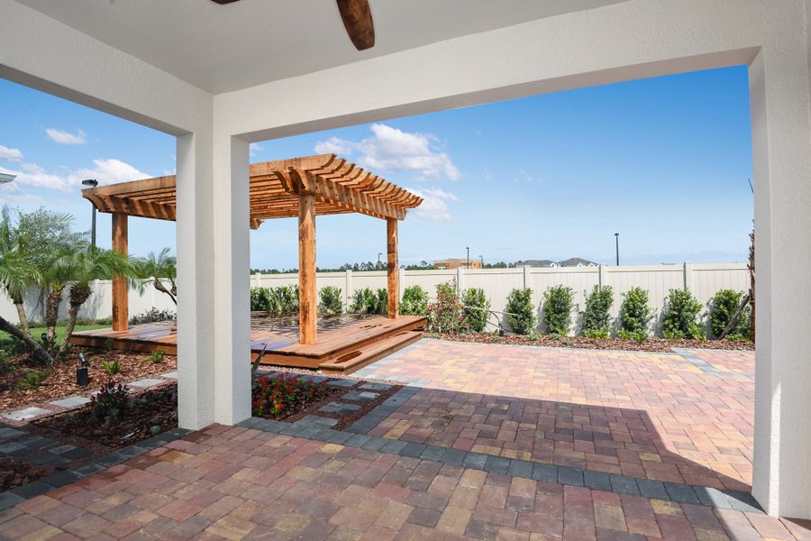 Image 14 representing the Radcliff by Beazer Homes in Vintner Reserve, Groveland, FL. Image 14 representing the Radcliff by Beazer Homes in Vintner Reserve, Groveland, FL.