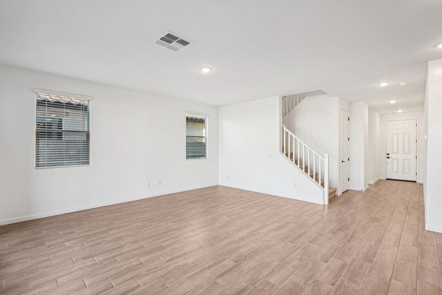 Representative images and renderings are for illustrative purposes. Actual structural options and design finishes of home may vary.