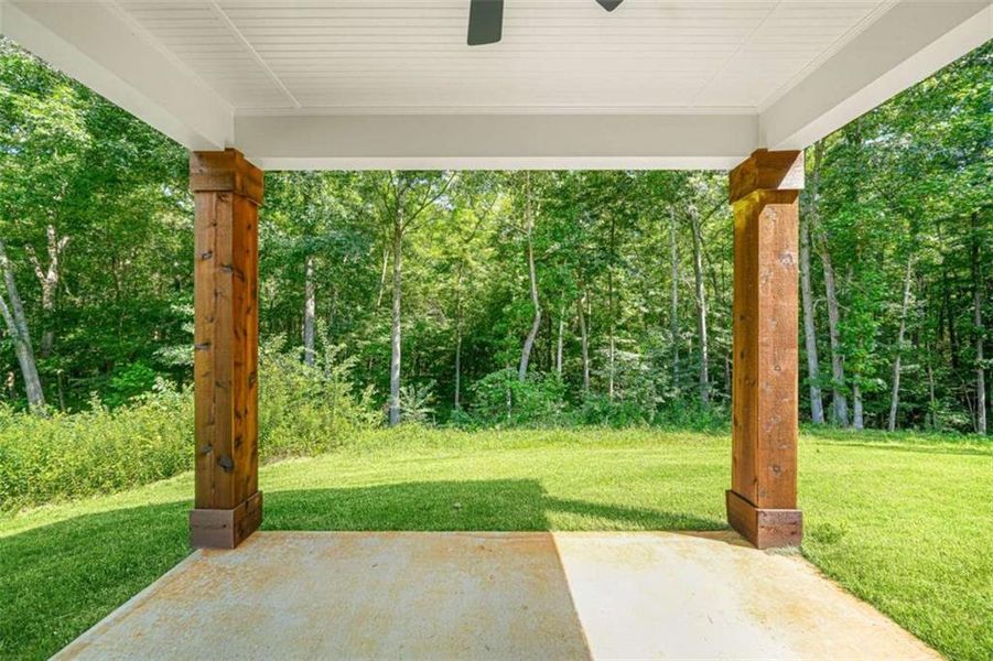 Exterior details and patio area of a home in , Dallas (Image 3).