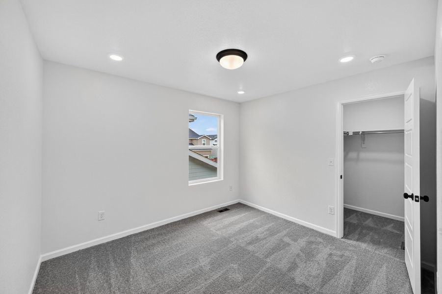 Spacious, unfurnished interior of a new home in Farmlore, Brighton (Image 15).