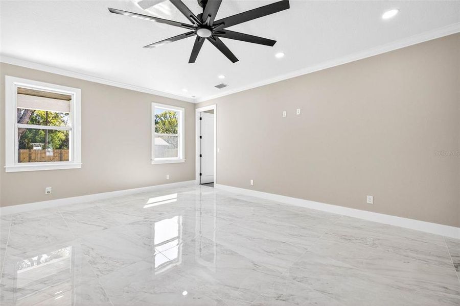 Spacious, unfurnished interior of a new home in , Masaryktown (Image 24).