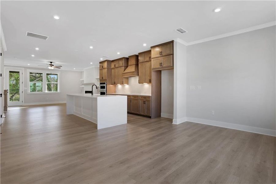 Spacious, unfurnished interior of a new home in , Roswell (Image 17).