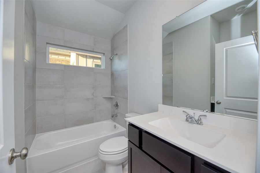 Furnished interior view inside a new home in Aldeana - Paintbrush Collection, Bonney (Image 13). Furnished interior view inside a new home in Aldeana - Paintbrush Collection, Bonney (Image 13).