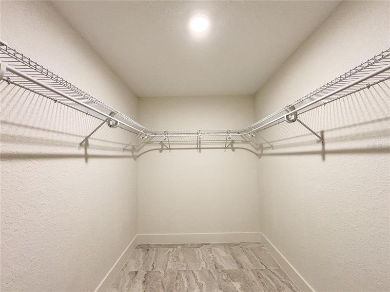 Spacious, unfurnished interior of a new home in , Dunnellon (Image 43).