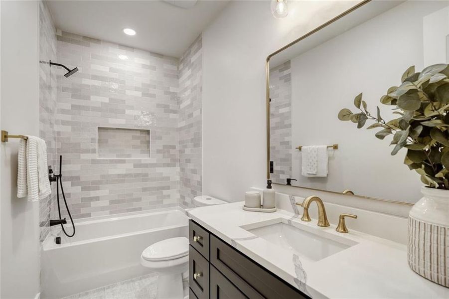 Furnished interior view inside a new home in , Grayson (Image 27).