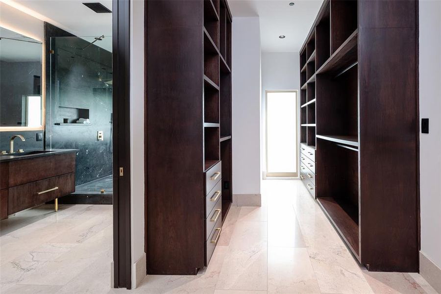 Furnished interior view inside a new home in , Dallas (Image 15).