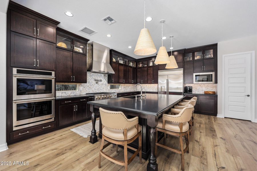 Chef's Kitchen Chef's Kitchen