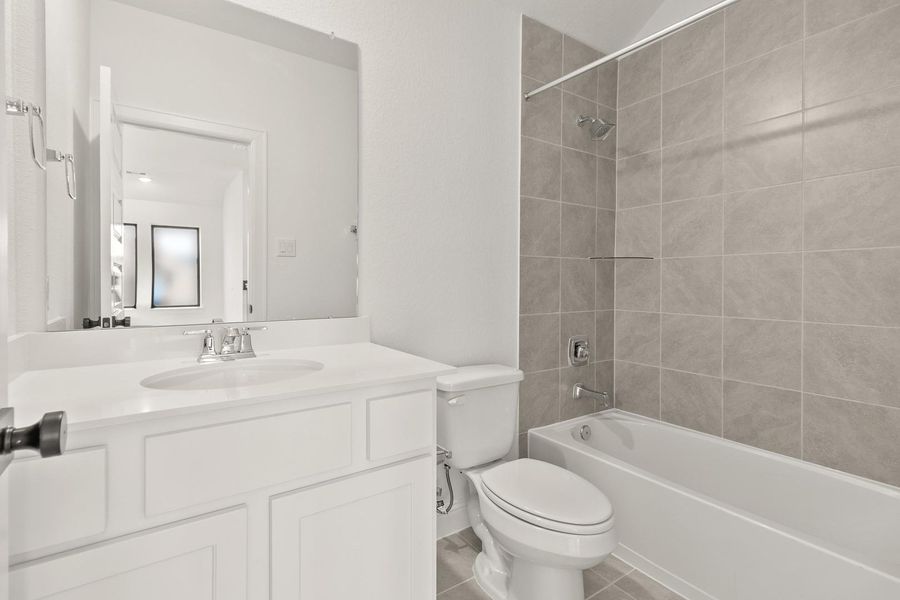 Furnished interior view inside a new home in Everly - 45', Hockley (Image 13).