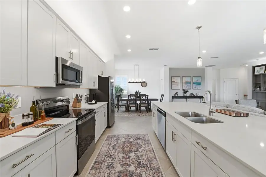 Furnished interior view inside a new home in , Venice (Image 9).