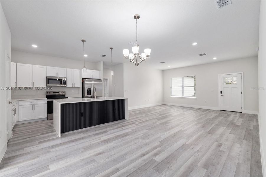 Spacious, unfurnished interior of a new home in , Ocala (Image 22).