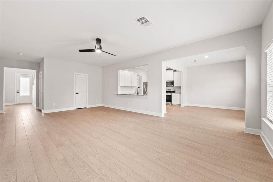 Spacious, unfurnished interior of a new home in Princeton Heights, Princeton (Image 7).