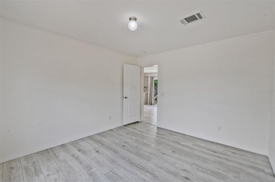 Spacious, unfurnished interior of a new home in , North Fort Myers (Image 31).
