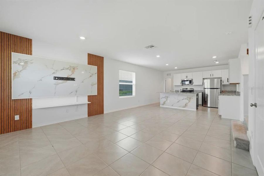 Spacious, unfurnished interior of a new home in , Winter Garden (Image 24). Spacious, unfurnished interior of a new home in , Winter Garden (Image 24).