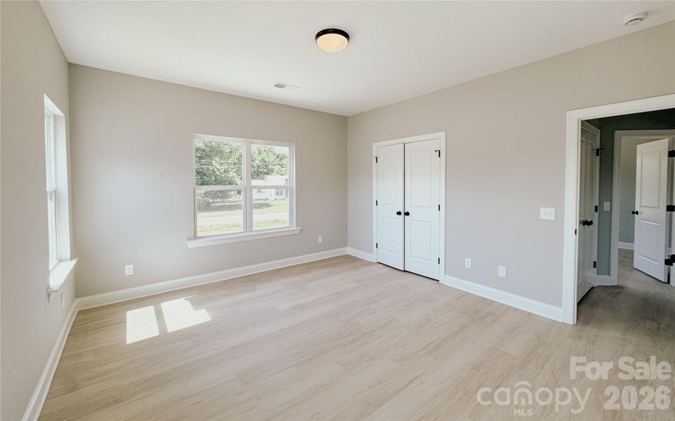 Spacious, unfurnished interior of a new home in , Salisbury (Image 16).