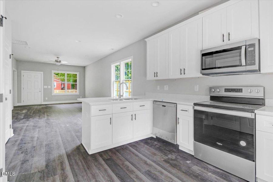 27-601 West Main St-27 27-601 West Main St-27