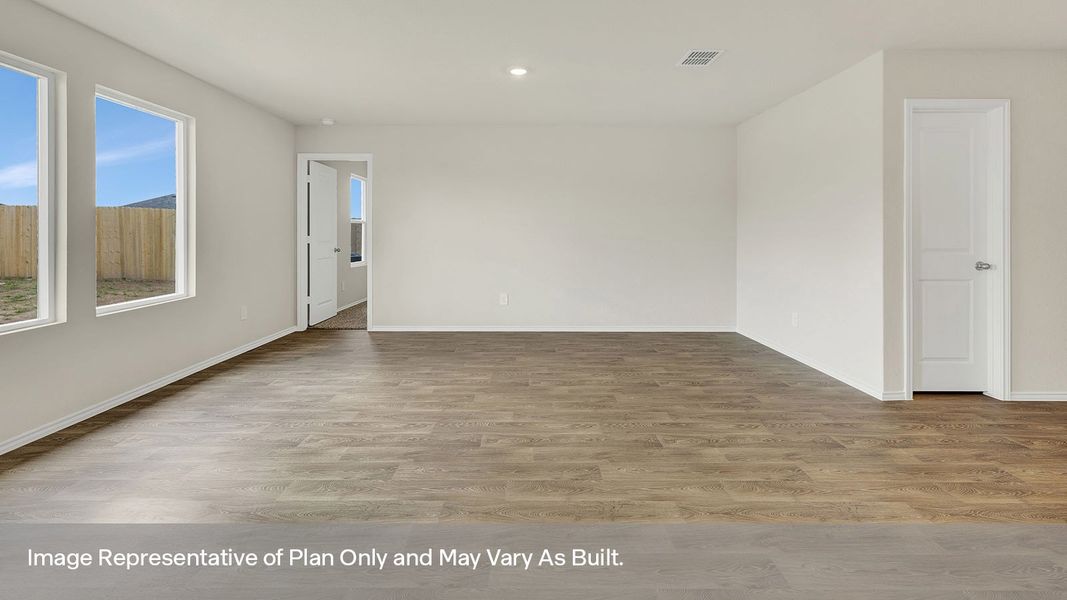 Representative unfurnished interior of a home built from the The Austin by D.R. Horton in Swenson Heights, Seguin (Image 15).