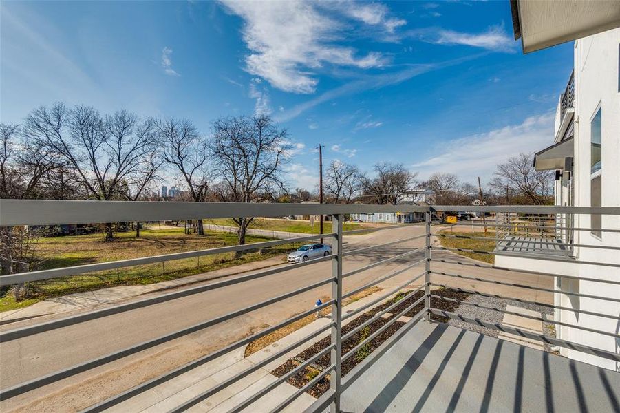 Exterior details and patio area of a home in , Dallas (Image 3).